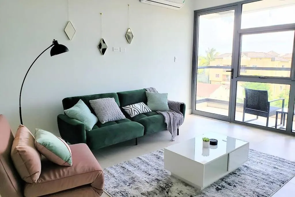 Apartment 2B/R Parkhurst Paradise With Infinity Edge Rooftop Pool Kingston